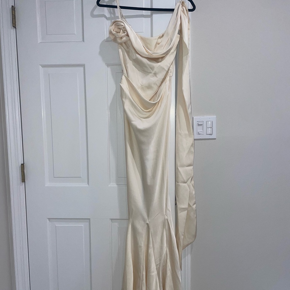 Elegant Cream Evening Gown